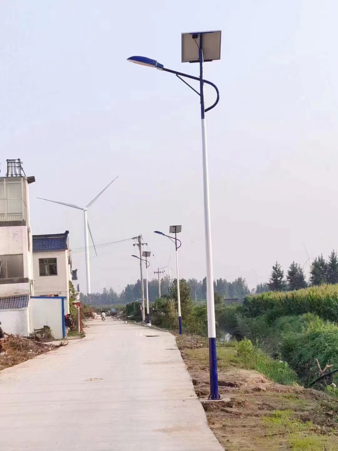  太阳能路灯照明系统的设计和运行