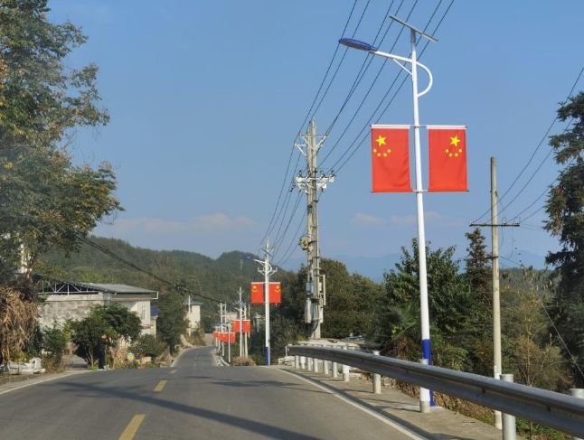 陕西太阳能路灯厂家照亮居民出行“平安路”